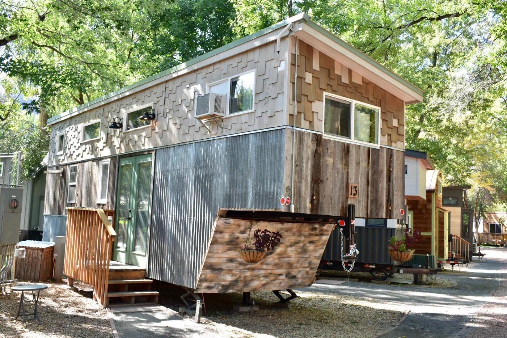 Weecasa Tiny Home Resort Lyons Ngoại thất bức ảnh